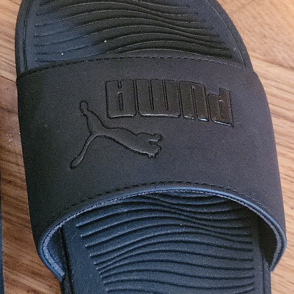 Puma Slides - Picture 3 of 7